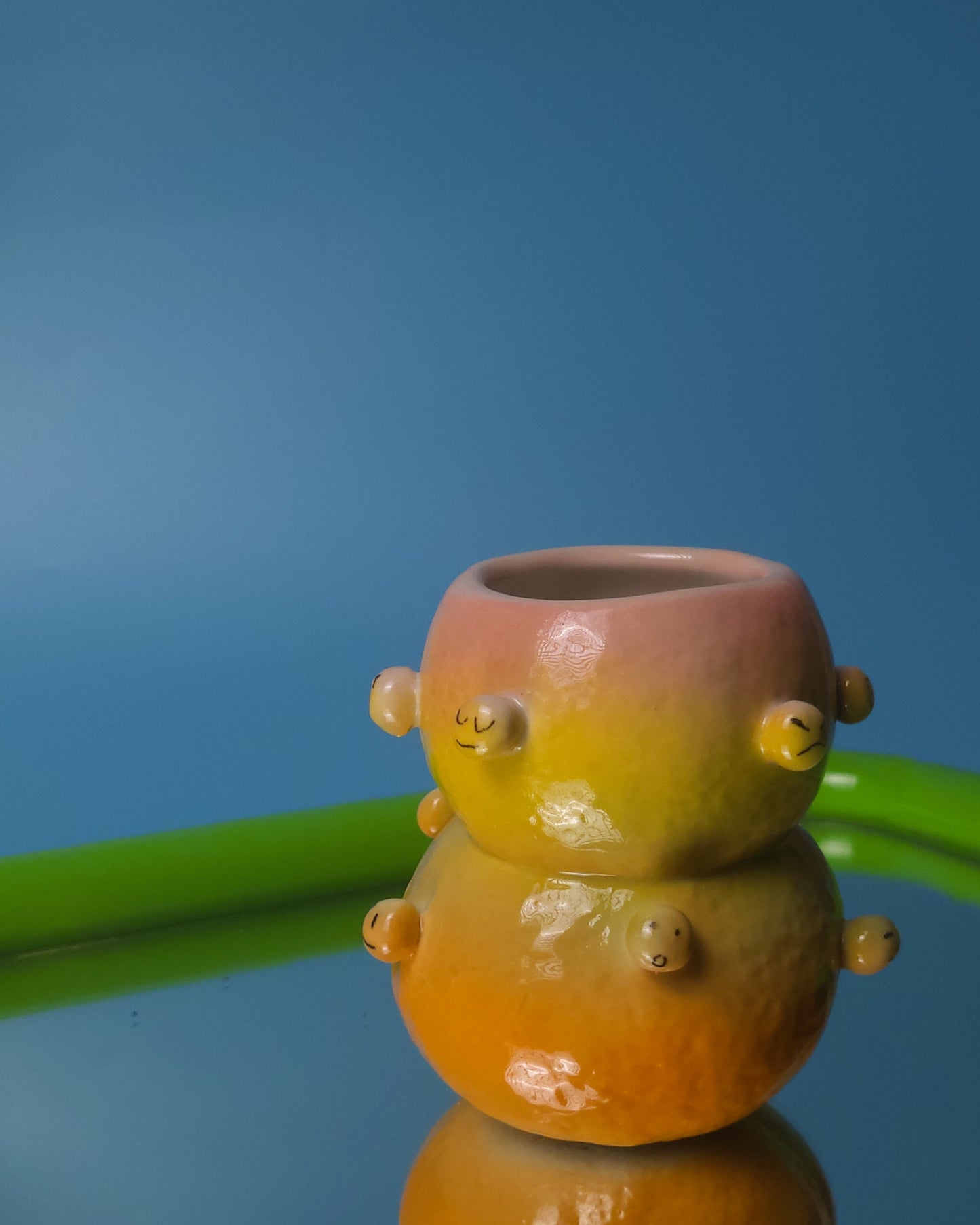 Mandarin Mug With Faces Small 1